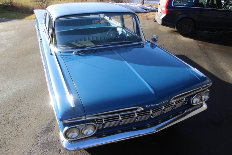 Bevingad Impala. Ett av få ex som är bevarad med original rak 6 cyl Blue Flame Motor.

PRIS:SOLD!!!