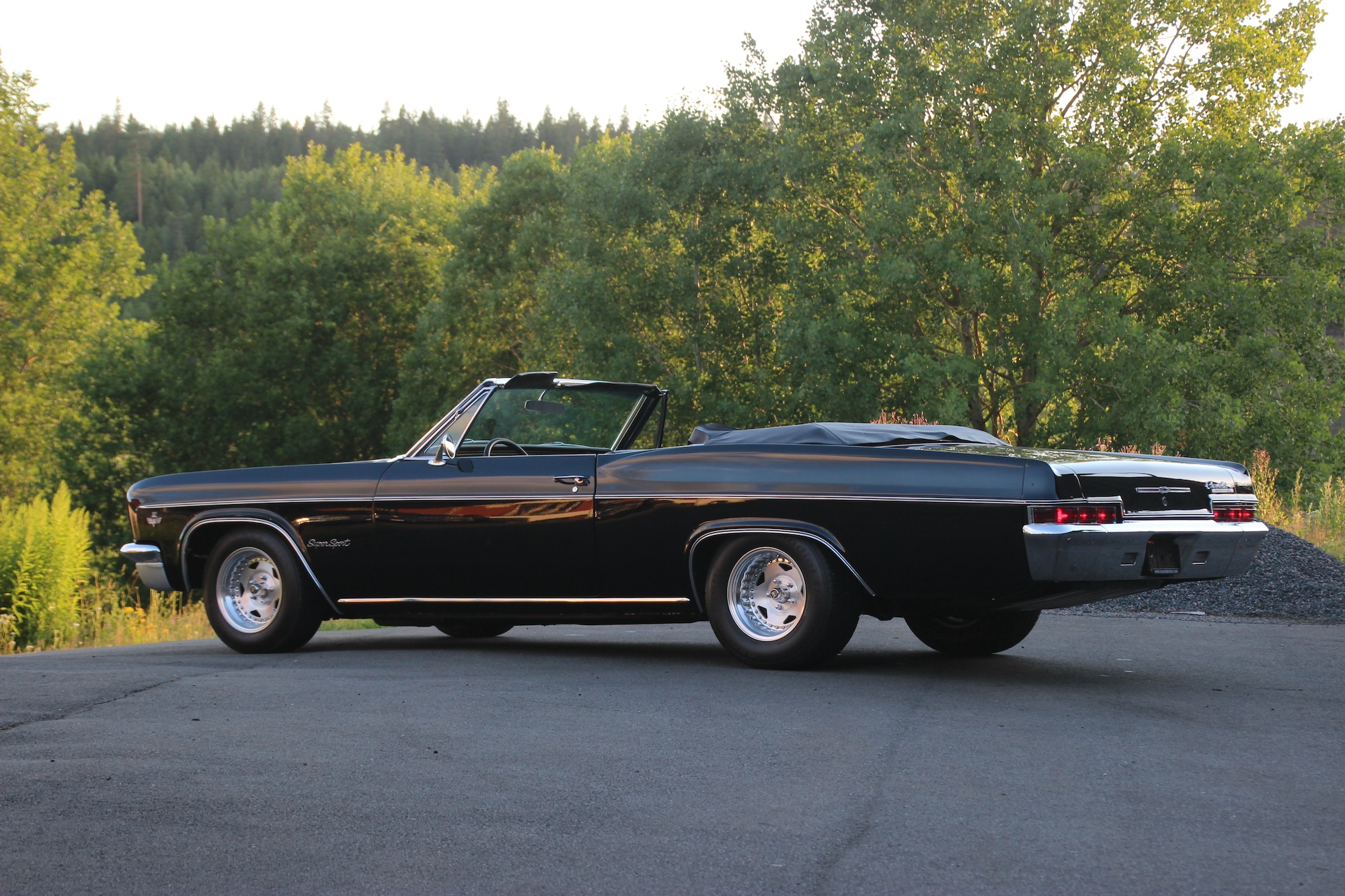 Äkta SS Cab
Big Block V8 Aut
Grym ljudanläggning

***SÅLD***