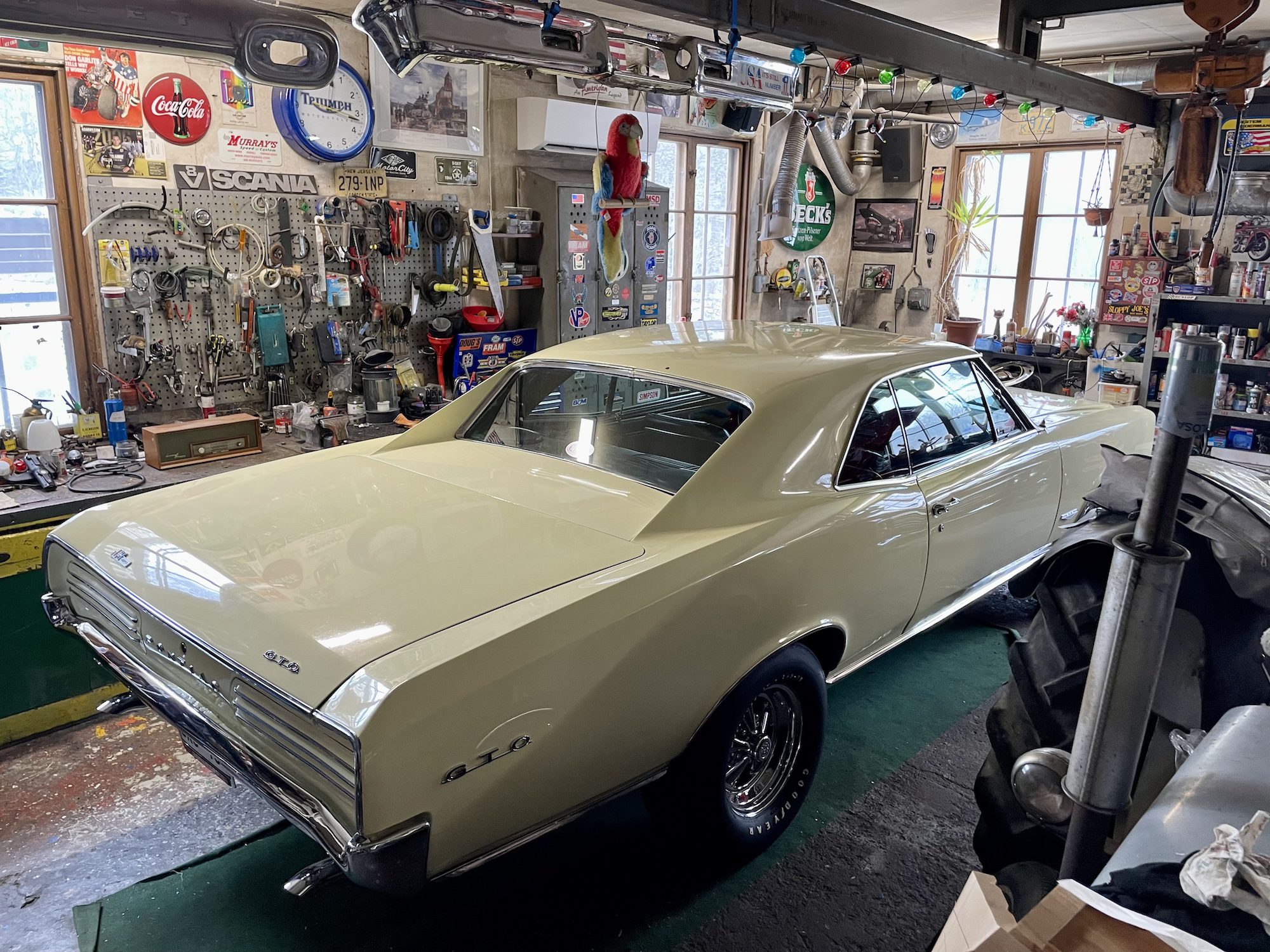 Garagefynd
Candlelight Cream
Original AC-bil med blåtonade glasrutor
Finns Hemma