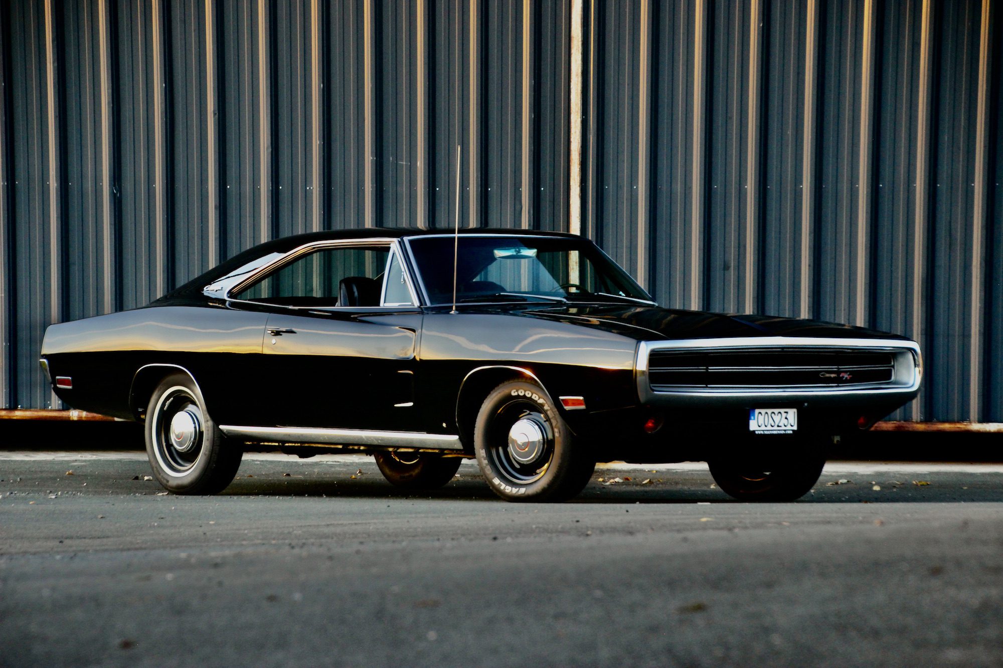 440 Six Pack
    4-Speed
    Dana 60 Bakaxel
    Hurst Pistolgrip
   
Denna Charger är såld!