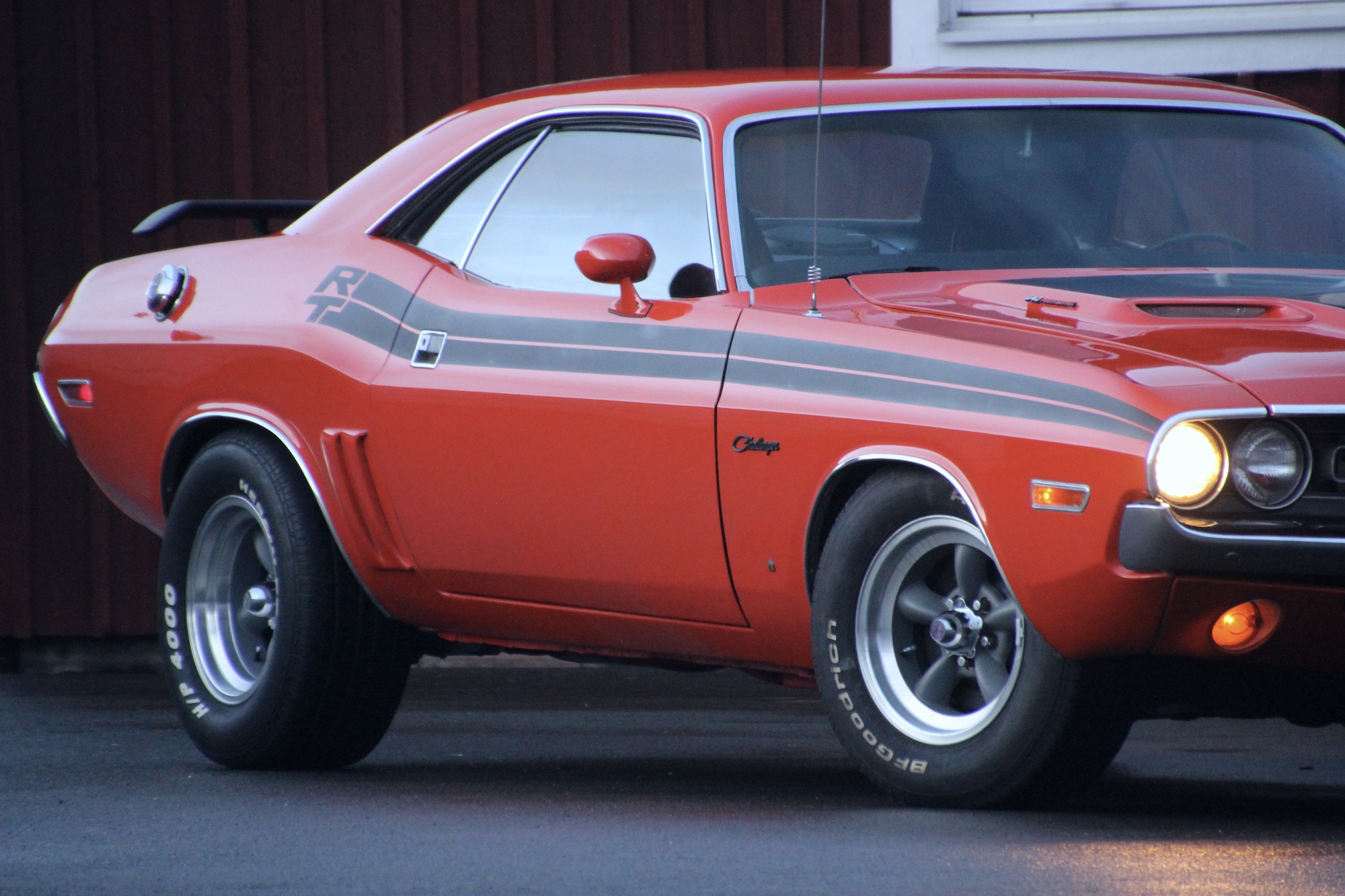 360 V8 Aut
HEMI Orange

***SÅLD***