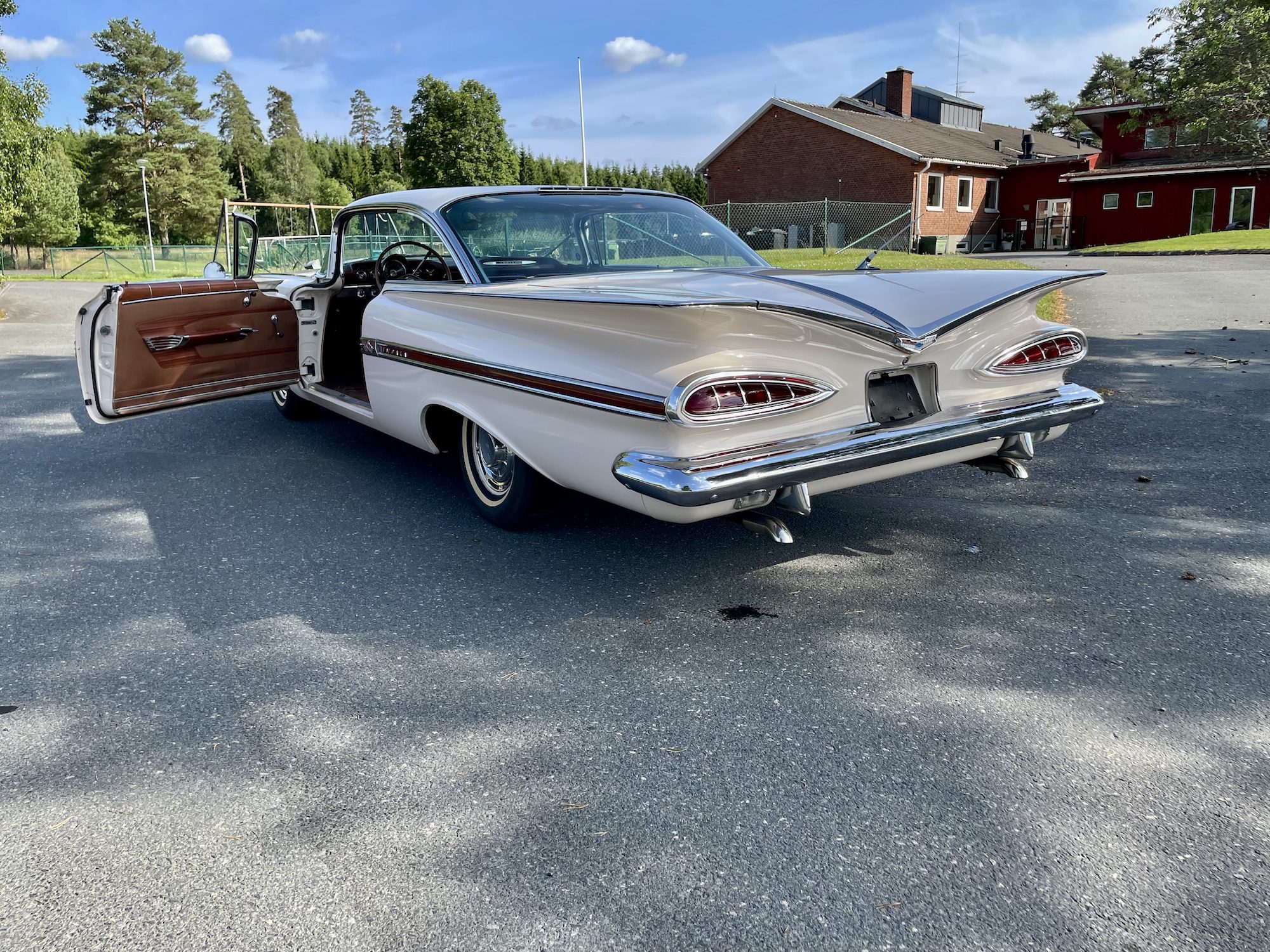 Impala 348 Coupé
Turboglide Transmission
Finns Hemma