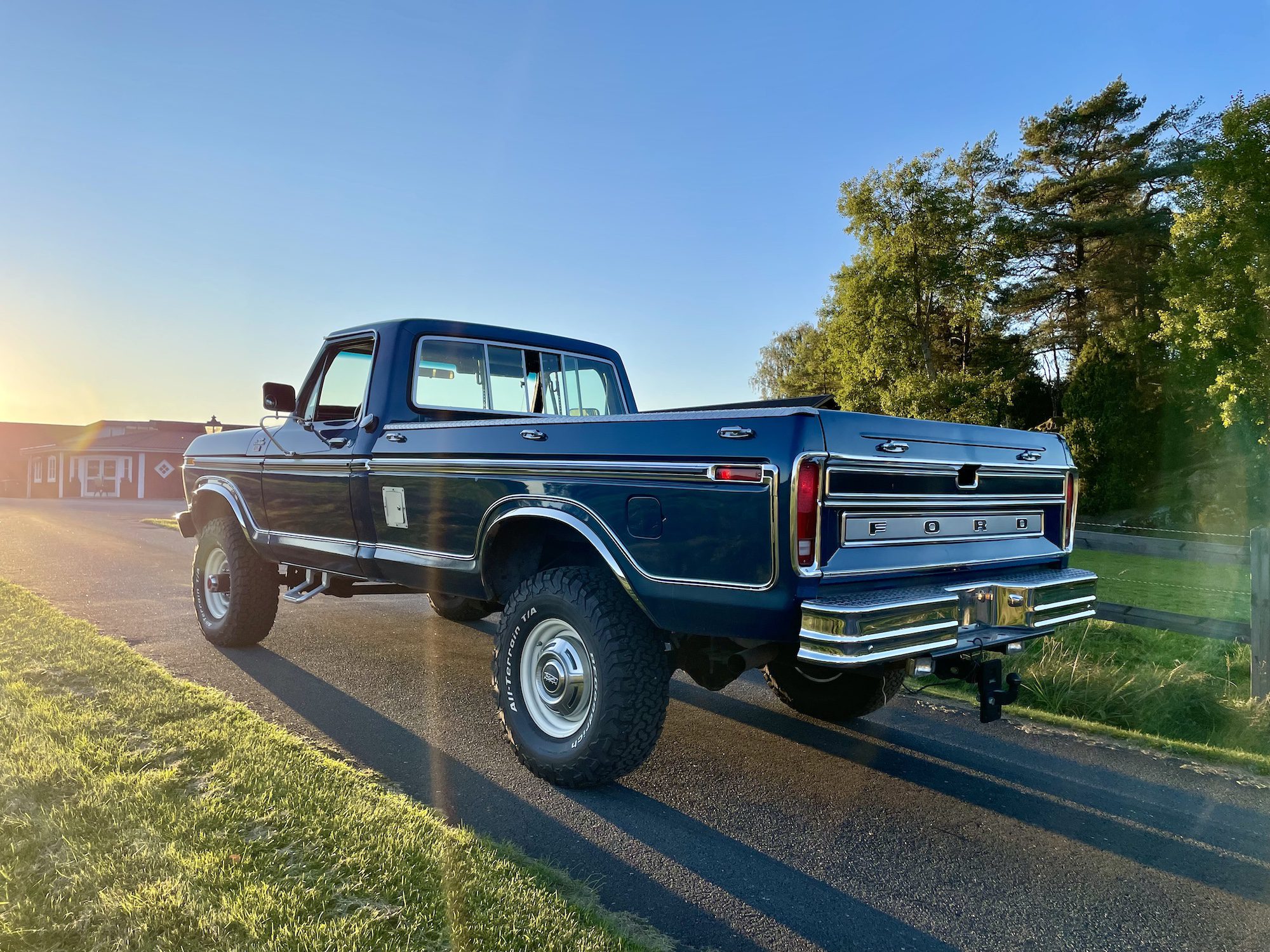 4X4
460 V8
4-Speed
Ej till Salu