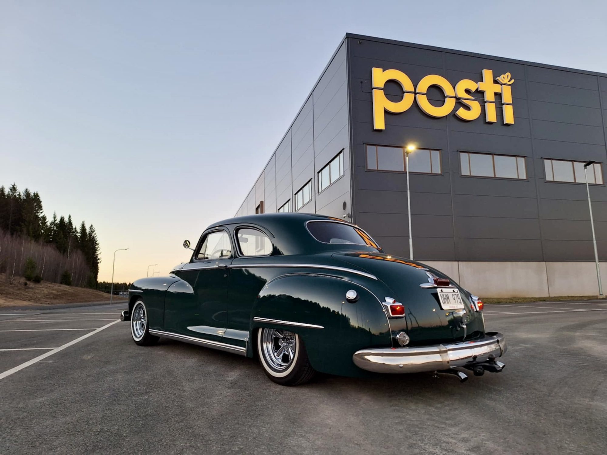 Custom Wheels
V8 Aut
Air Ride

Finns Hemma