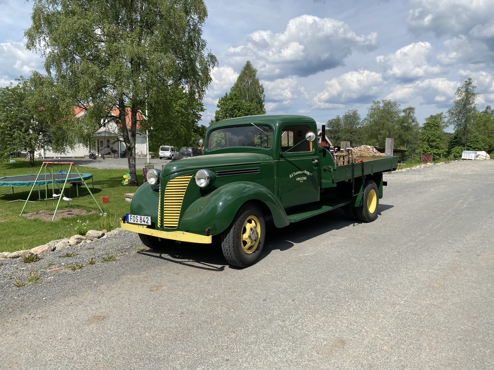 Mycket fin och charmig lastbil
Noggrant renoverad från grunden
Full dokumentation och ägarhistorik

 Finns Hemma